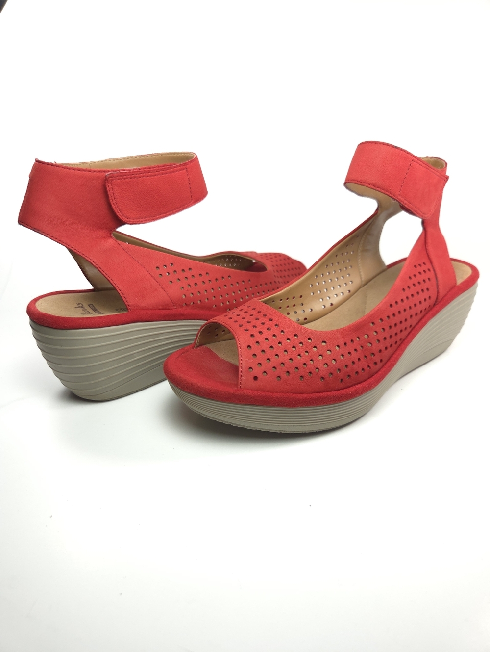 Clarks Reedly Salene Red Perforated Leather Peep‑Toe Wedge Sandals W 8.5 - Picture 4 of 16
